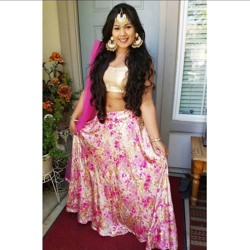 Gorgeous Indian Lehenga Set 3 Piece Pink And Gold!